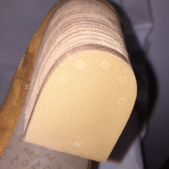 DV8 Dolce Vita Suede Ankle Boots/Booties - Picture 6 of 7